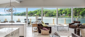 Escape to a Luxury Lakehouse Retreat- Chefs Indoor Outdoor Kitchen Hot Tub Steam