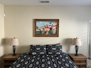 1 bedroom, iron/ironing board, WiFi, bed sheets - Charming 1-bedroom Casita in gated Duna La Quinta. Walk to Old Town & LQ Resort (La Quinta)