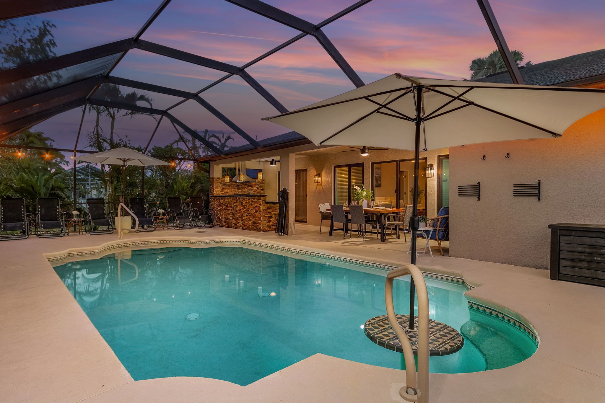 Outdoor pool, a heated pool