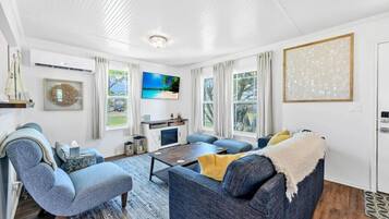 Smart TV, table football