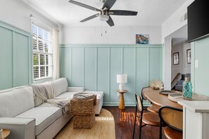 TV - The Sweetgrass Suite - Newly Renovated - Downtown (Charleston)