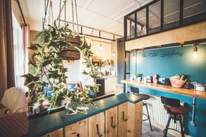 Interior - Unique & stylish Loft Style Studio with Terrace, Parking & close to the beach (Stoke Fleming)