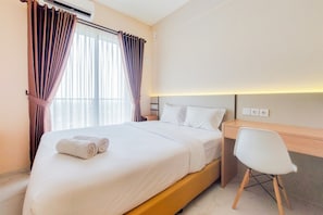 Deluxe Studio - Well Design And Comfy Studio Sky House Bsd Apartment (Pagedangan)