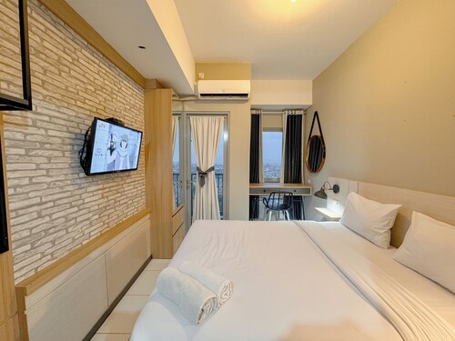 Cozy Stay And Best Value Studio At Tamansari Prospero Apartment