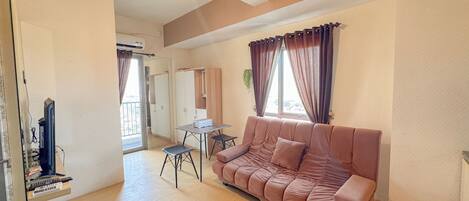 Deluxe Apartment | Living area