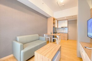 Interior - Comfy And Modern 1Br At Vasanta Innopark Apartment (Cikarang)