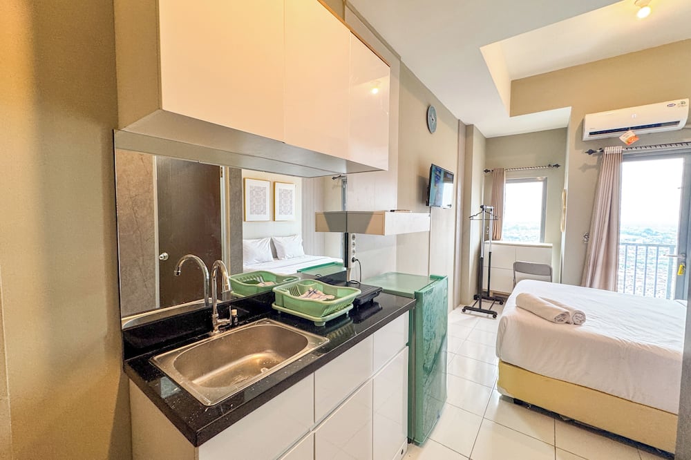 Good Place And Tidy Studio At Tamansari Prospero Apartment - Kec. Sukodono