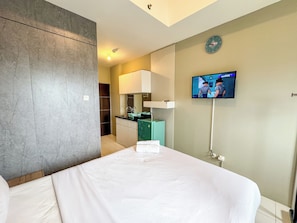 Deluxe Studio - Good Place And Tidy Studio At Tamansari Prospero Apartment (Sidoarjo)