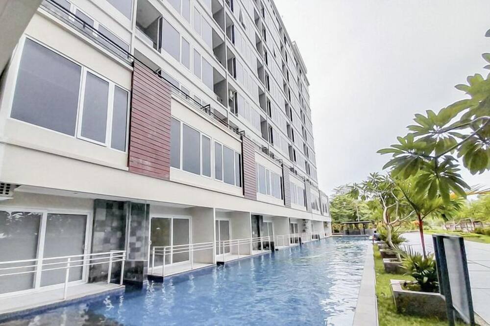 Elegant And Spacious 2Br Loft Green Park Yogyakarta Apartment