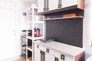 Estúdio luxo | Cozinha privada | Frigobar, cooktop, chaleira elétrica, panela elétrica de arroz