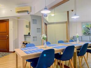 Dining room - Best Place And Spacious 3Br At Sudirman Tower Condominium Apartment (Jakarta)
