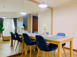 Deluxe Apartment | Dining room - Best Place And Spacious 3Br At Sudirman Tower Condominium Apartment (Jakarta)