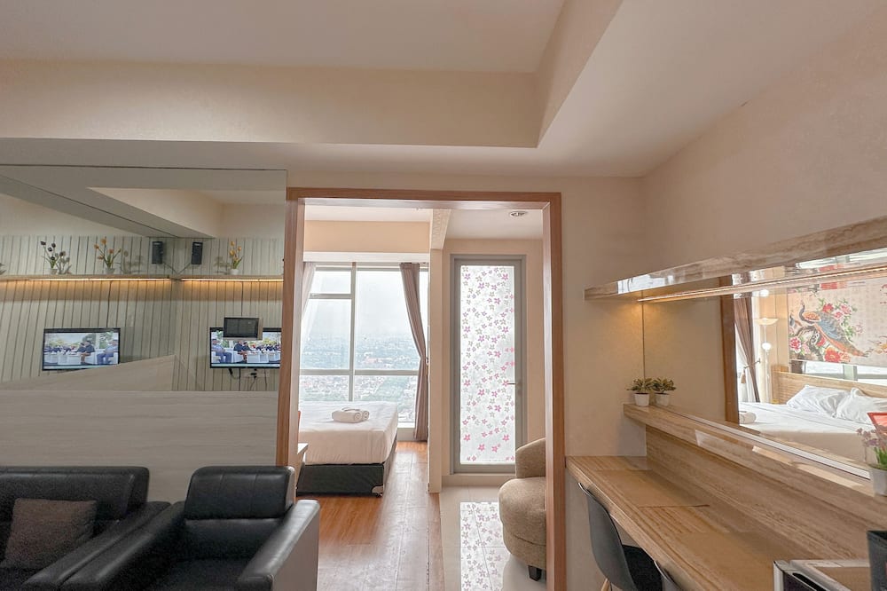 Comfortable Living And Best Location 1Br At Grand Sungkono Lagoon Apartment
