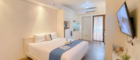 Deluxe-Studio | Schreibtisch