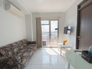 Deluxe Apartment | Living area - The Elevated Abode 2Br At Mekarwangi Square Cibaduyut Apartment (Bandung)