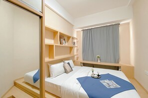 Deluxe Apartment - Modern And Comfy 1Br At Vasanta Innopark Apartment (Cikarang)