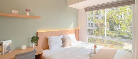 Căn hộ Deluxe | 2 phòng ngủ, bàn