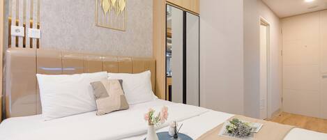 Studio – deluxe | Skrivebord