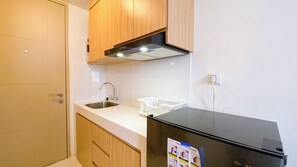 Studio Deluxe | Eget kök | Kylskåp, spishäll och riskokare