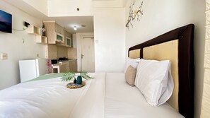 Deluxe Studio - Homey And Cozy Living Studio At Poris 88 Apartment (Tangerang)