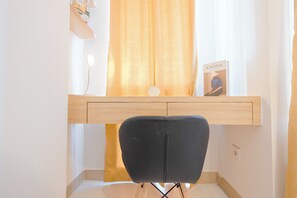 Studio – deluxe | Skrivebord