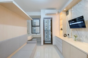 Deluxe Studio - Elegant And Comfy Studio At Transpark Cibubur Apartment (Depok)