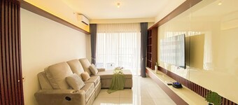 Comfort And Elegant 3Br Apartment Sky House Bsd