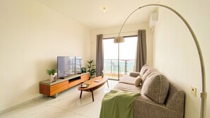 Living area - Luxury 2Br With Working Room At Sky House Bsd Apartment (Pagedangan)