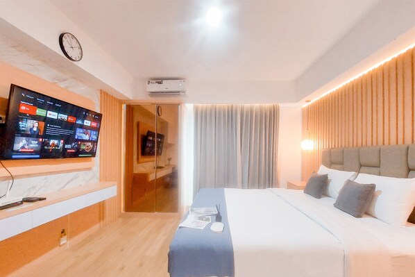 Deluxe Apartment | 1 bedroom, desk - Elegant 1Br Without Living Room Apartment Bintaro Embarcadero (South Tangerang)