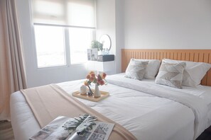 Deluxe Studio - Cozy And Homey Studio At Metropolitan Park Apartment (Bekasi)