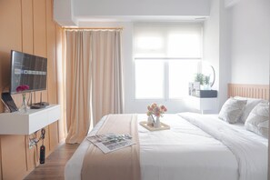 Room - Cozy And Homey Studio At Metropolitan Park Apartment (Bekasi)