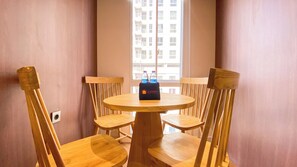 Dining room - Spacious And Combined 2Br At Tokyo Riverside Pik 2 Apartment (Teluknaga)