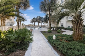 Property grounds - Palm Beach C21 (Orange Beach)