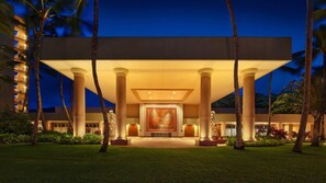 Exterior - Paradise Found: 1 Bedroom Ocean Front Bliss at Marriott’s Kauai Beach Club (Lihue)