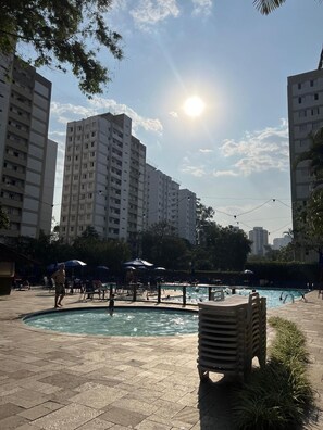 Piscine extérieure