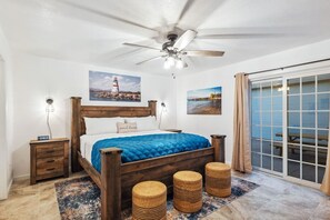 3 bedrooms, desk, iron/ironing board, travel crib