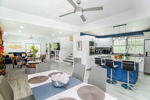 Dining - Truly a "House 'N' Paradise" Saint Lucia W.I (Gros Islet)
