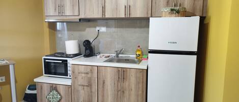 Microwave, stovetop