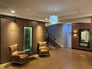 Interior entrance - WHTYESCAPE SERVICED APARTMENTS (Abuja)