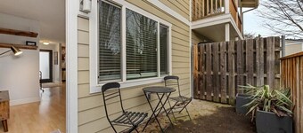 Escape to the scenic heights of Hood River