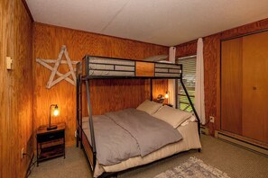 2 bedrooms, WiFi, bed sheets