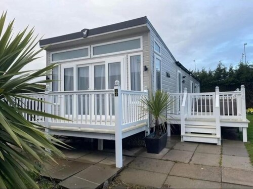 Skegness - Lodge - Sleeps 6 - Parking - Garden