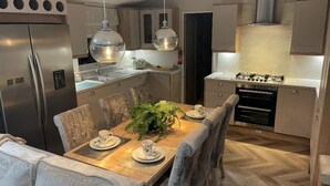 Kabin | Tempat makan