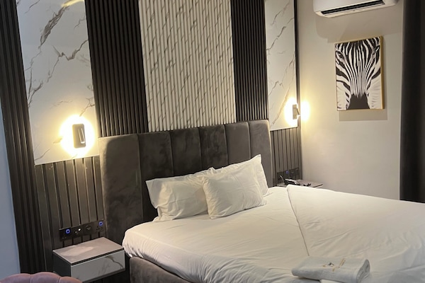 Standard Single Room | In-room safe, free WiFi