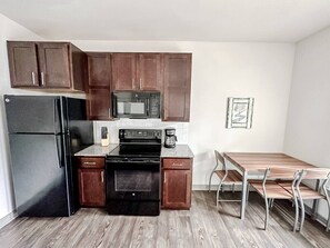 Fridge, microwave, oven, stovetop - Sleepover | Chic 1BD/1BA + Gym - Little Rock (North Little Rock)