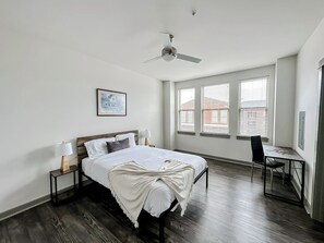 Desk, iron/ironing board, free WiFi, bed sheets - Sleepover | Chic 1BD/1BA + Gym - Little Rock (North Little Rock)