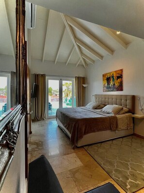 13 bedrooms, desk, iron/ironing board, travel crib