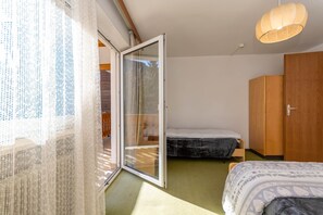 2 bedrooms, free WiFi, bed sheets