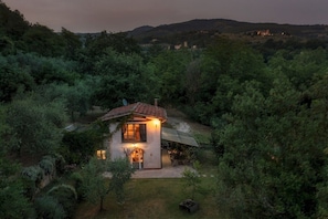 Aerial view - Casa al Fiume - Villa with private pool (Terranuova Bracciolini)