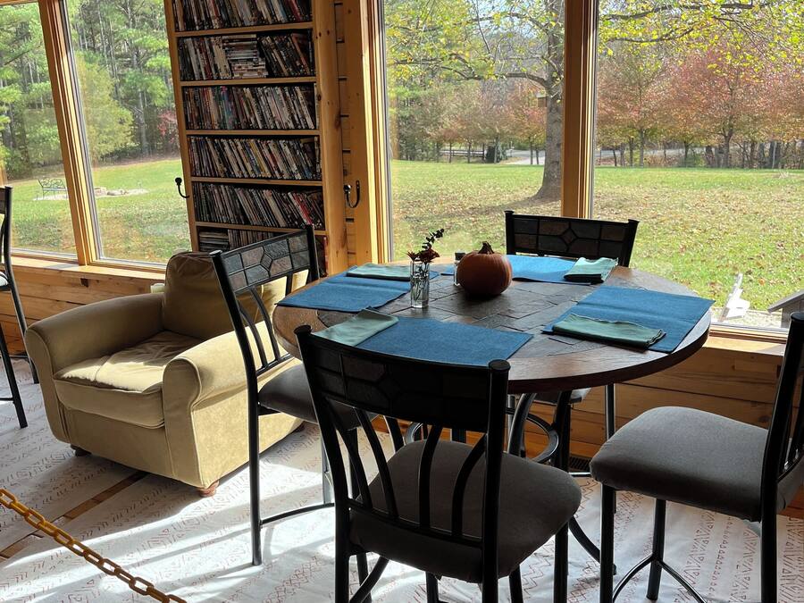 Café da manhã com pratos da culinária local grátis todos os dias